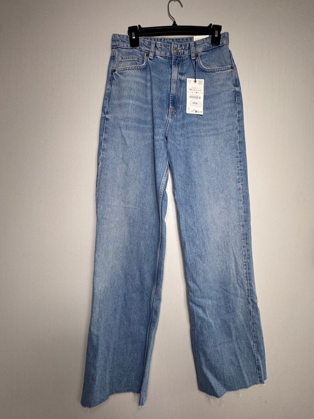 NWT Zara Women’s Size 8 High Rise Wide Leg Full Length Jeans Light Wash Raw Hem